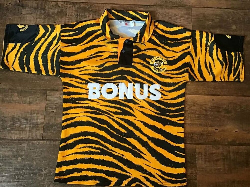 1992-1993-hull-city-tiger-print-home-football-shirt-small-2273-1-p.thumb.jpg.172dc434fafcf30164d961eb211629fb.jpg